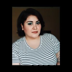 Meet your Posher, Iris